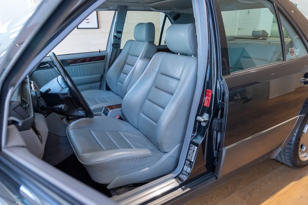 17k-Mile 1992 Mercedes-Benz 500E