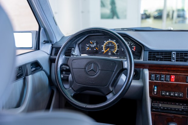 17k-Mile 1992 Mercedes-Benz 500E