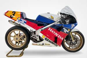 Joey Dunlop's race-winning Honda VFR750R RC30