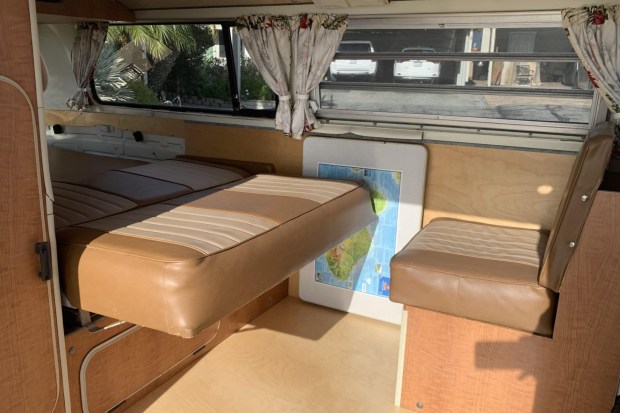 1971 Volkswagen Type 2 Westfalia Campmobile